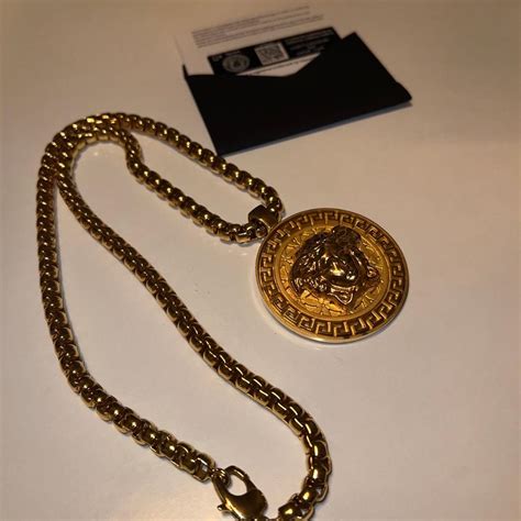 versace kette medusa anhänger|Versace Medusa Kette .